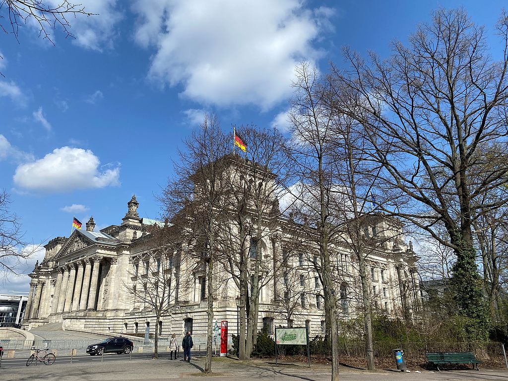 Bundestag Reichstagsgebäude Berlin-Bonn-Gesetz Teilungskostenbericht
