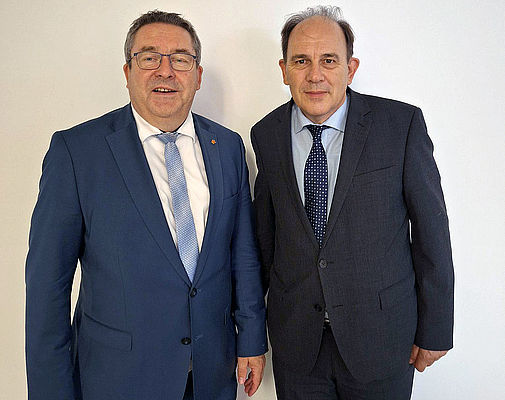 Steuerwehr-Tour: Konstruktive Gespräche beim Kreis Lippe