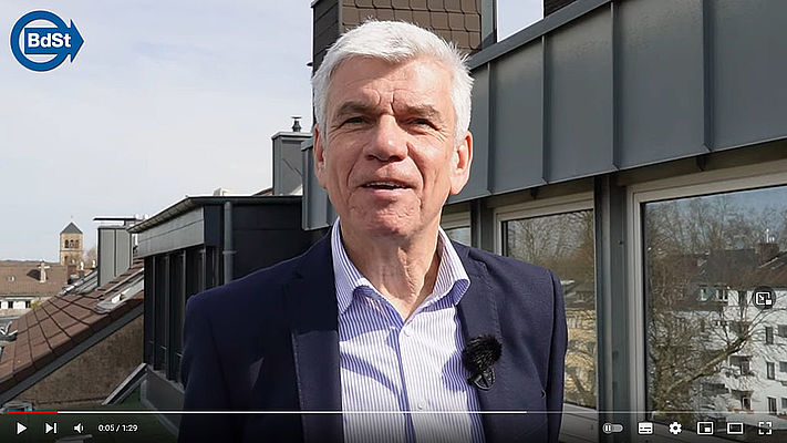 Neues Webinar zur Förderung für Photovoltaik-Anlagen Neues Webinar zur Förderung für Photovoltaik-Anlagen