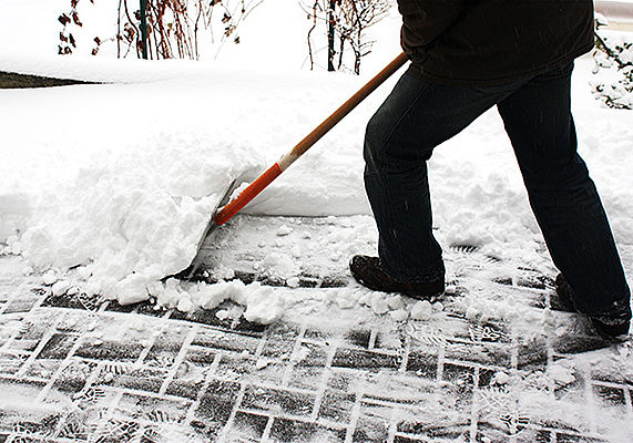 Schneeschippen von der Steuer absetzen Schneeschippen von der Steuer absetzen