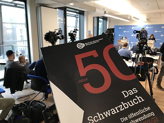 Bund der Steuerzahler stellt 50. Schwarzbuch vor