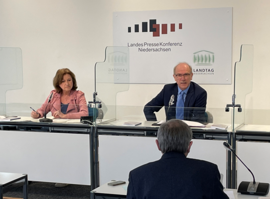 Neues Statusrecht für Bürgermeister und Landräte Neues Statusrecht für Bürgermeister und Landräte