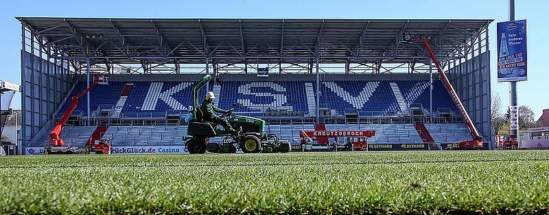 Neue Tribüne jetzt doch aus Vereins-Eigenmitteln finanziert Neue Tribüne jetzt doch aus Vereins-Eigenmitteln finanziert