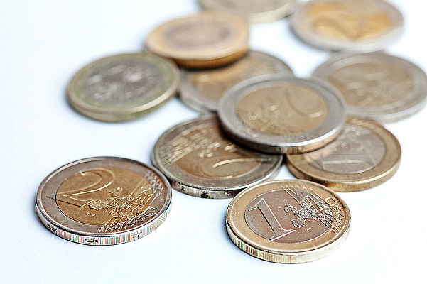 Finanzamt droht für 12 Euro mit Kontenpfändung Finanzamt droht für 12 Euro mit Kontenpfändung