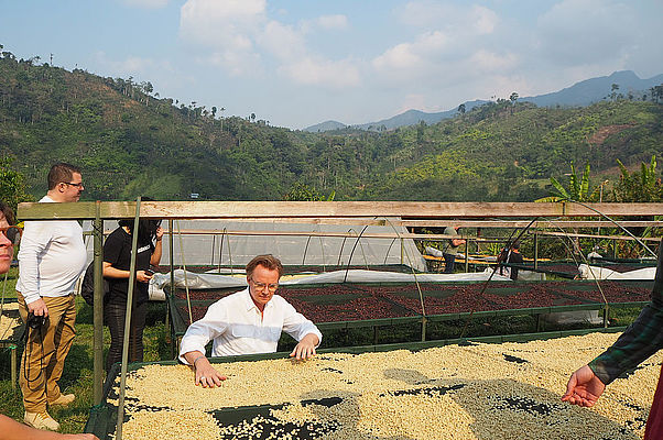 Mit Kaffee der Krise getrotzt Mit Kaffee der Krise getrotzt
