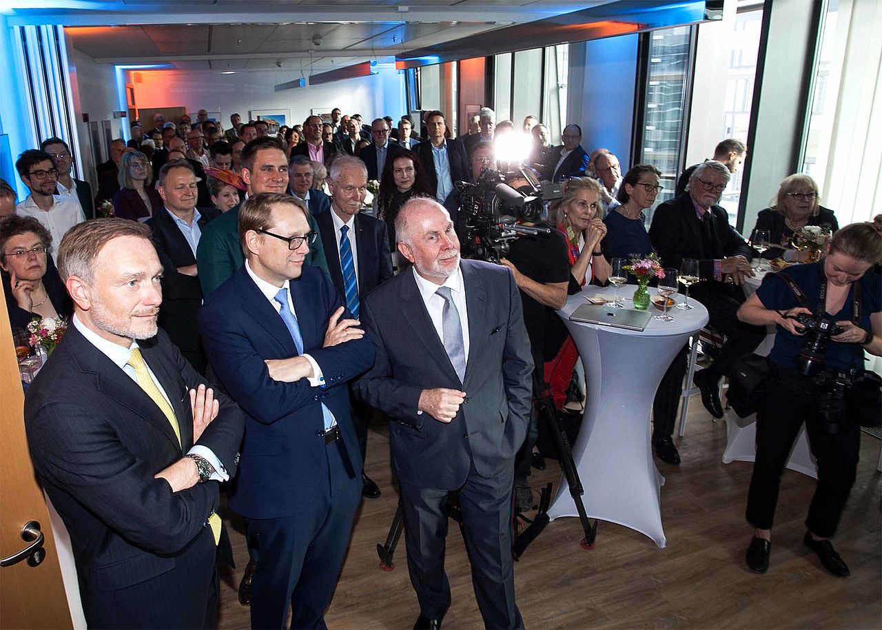 Bundesfinanzminister Christian Lindner und weitere Gäste bei der Eröffnungsrede von BdSt-Präsident Reiner Holznagel beim Frühjahresempfang 2024