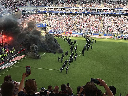 Richtiger Schritt: Polizeikosten-Fonds für Hochrisiko-Spiele Richtiger Schritt: Polizeikosten-Fonds für Hochrisiko-Spiele