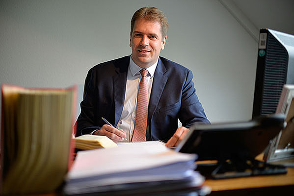 Ein Kommentar von Rik Steinheuer (April 2021) Ein Kommentar von Rik Steinheuer (April 2021)