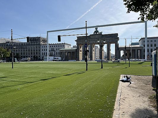 Wieviel Fußball-EM können wir uns leisten?
