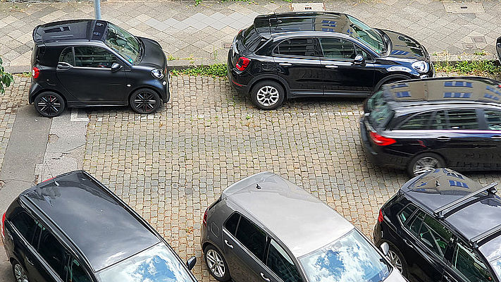 Düsseldorf plant Gebühren-Explosion für Anwohnerparkausweise