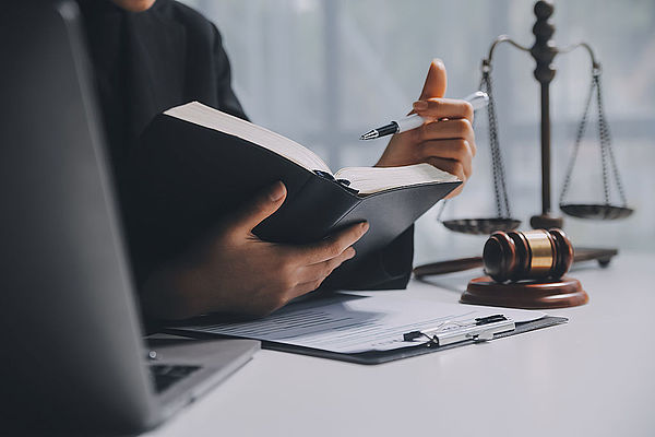 Gutachten zu differenzierten Hebesätzen stützt BdSt-Position Gutachten zu differenzierten Hebesätzen stützt BdSt-Position