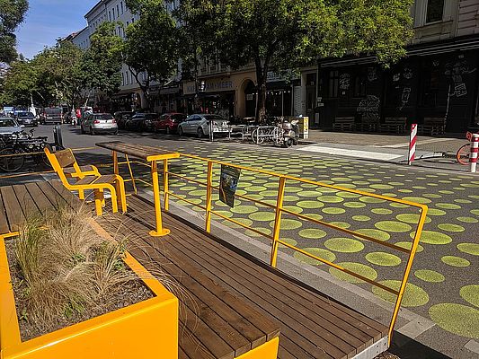Von Punkten und Parklets - Bizarrer Streit um Begegnungszone Von Punkten und Parklets - Bizarrer Streit um Begegnungszone