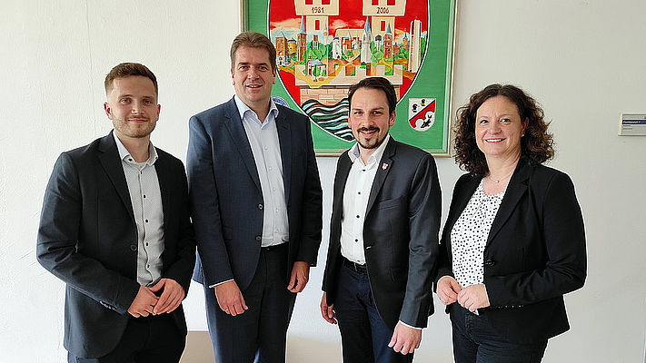 Steuerwehr-Tour startet bei Spitzenreiter Niederkassel Steuerwehr-Tour startet bei Spitzenreiter Niederkassel