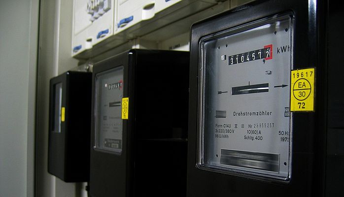 20 Jahre EEG: Stromverbraucher jetzt entlasten! 20 Jahre EEG: Stromverbraucher jetzt entlasten!
