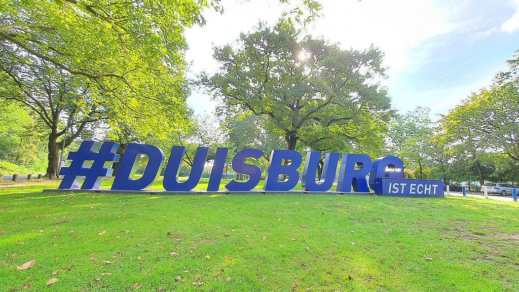 Schriftzug für über 100.000 Euro