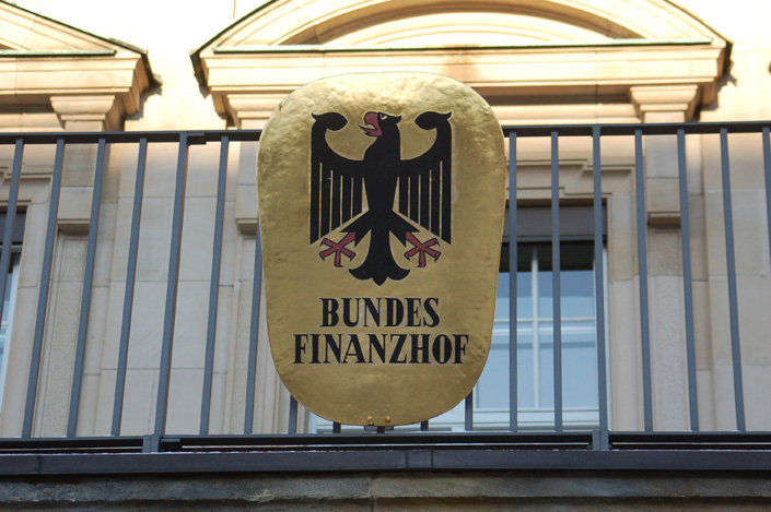 Wappen am Eingang des Bundesfinanzhof