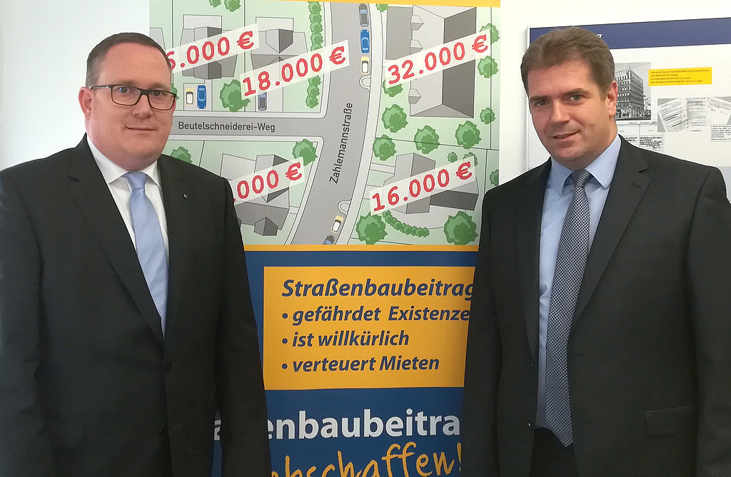 Startklar: Haushaltsexperte Markus Berkenkopf (links) und Vorsitzender Rik Steinheuer kurz vor der Anhörüng im Landtag. (Foto: J. Bergendahl)