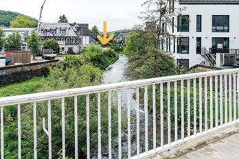 Die Baustelle der neuen alten Brücke (Pfeil) ist nur einen Katzensprung von der Bärenbrücke entfernt